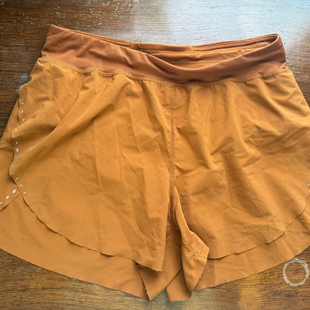 Lululemon Find Your Pace High-Rise Lined Short 3"
Butternut Brown